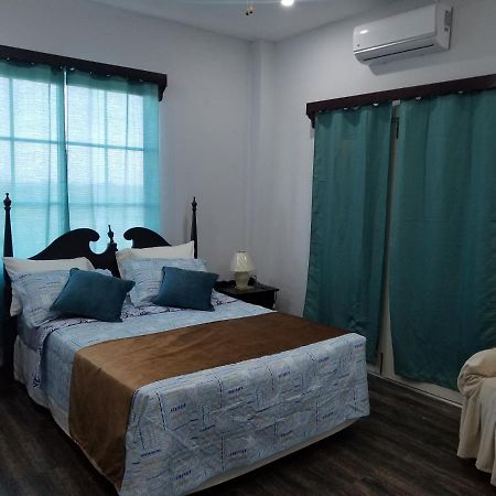 Royal View Apartment Plus Belize City Exterior photo