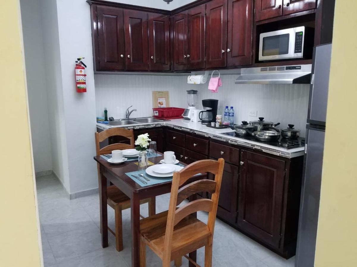 Royal View Apartment Plus Belize City Exterior photo